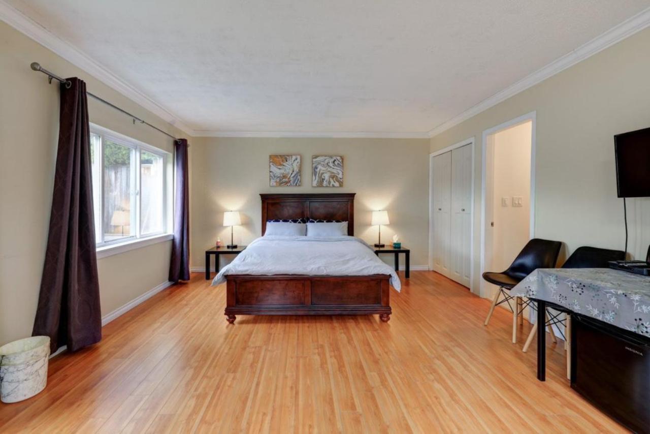 Private Suite With Separated Entrance Monica'S Home Richmond Bagian luar foto